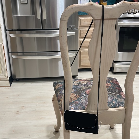 BNWT MAGID BLACK VELVET & CRYSTAL TRIM EVENING PURSE WITH STRAP OR CLUTCH STYLE - Picture 6 of 9